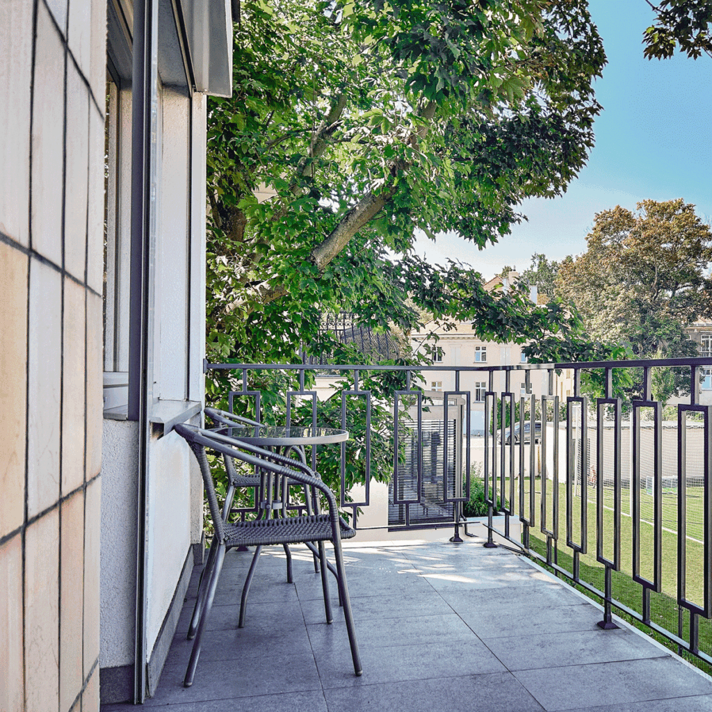 Willa Medica | taras z widokiem na dziedziniec